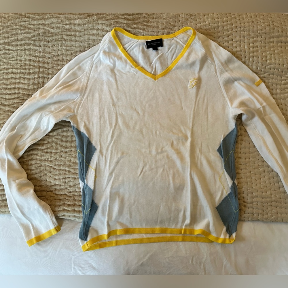 Burberry golf pullover in very good condition